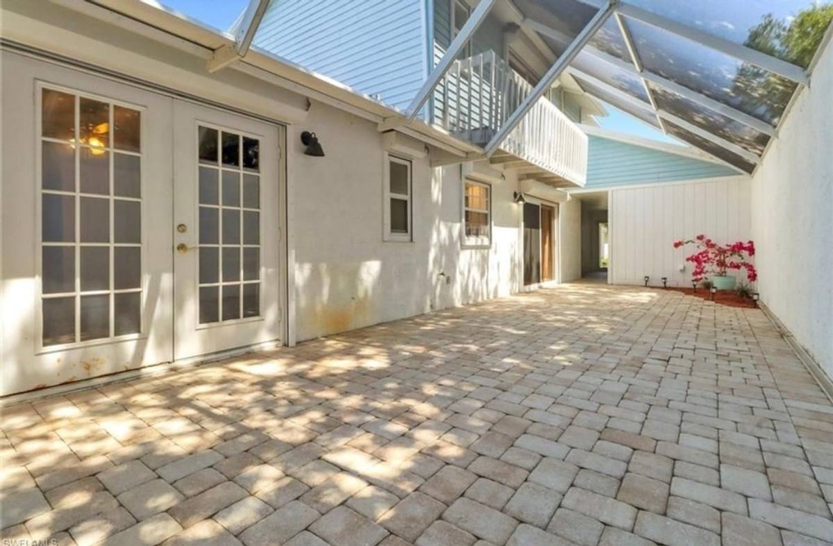 Townhouse for rent at 13711 Raleigh Lane, Fort Myers, FL 33919