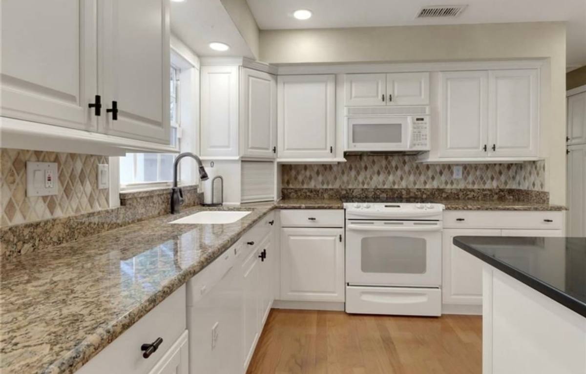 Townhouse for rent at 13711 Raleigh Lane, Fort Myers, FL 33919
