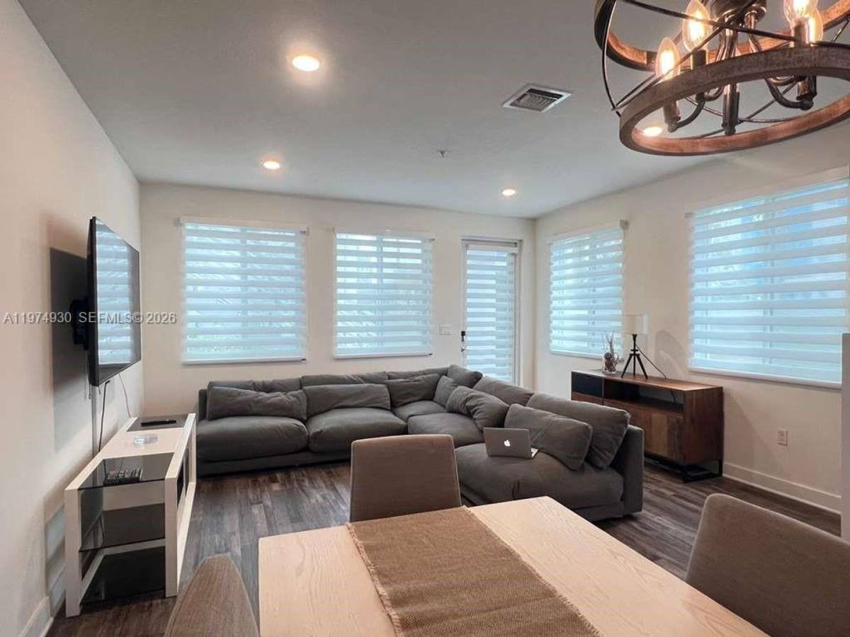 House for rent at 10229 NW 64th Terrace #101, Miami, FL 33178