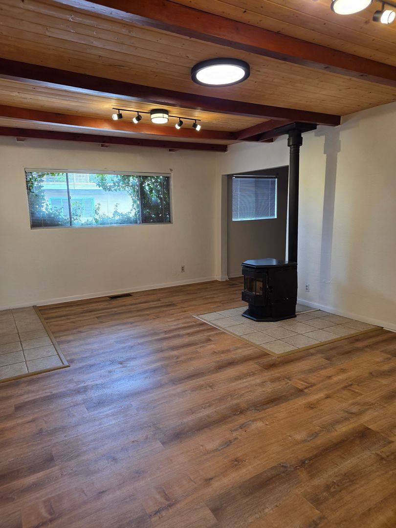 Apartment for rent at 1428 Vassar Dr NE, Albuquerque, NM 87106