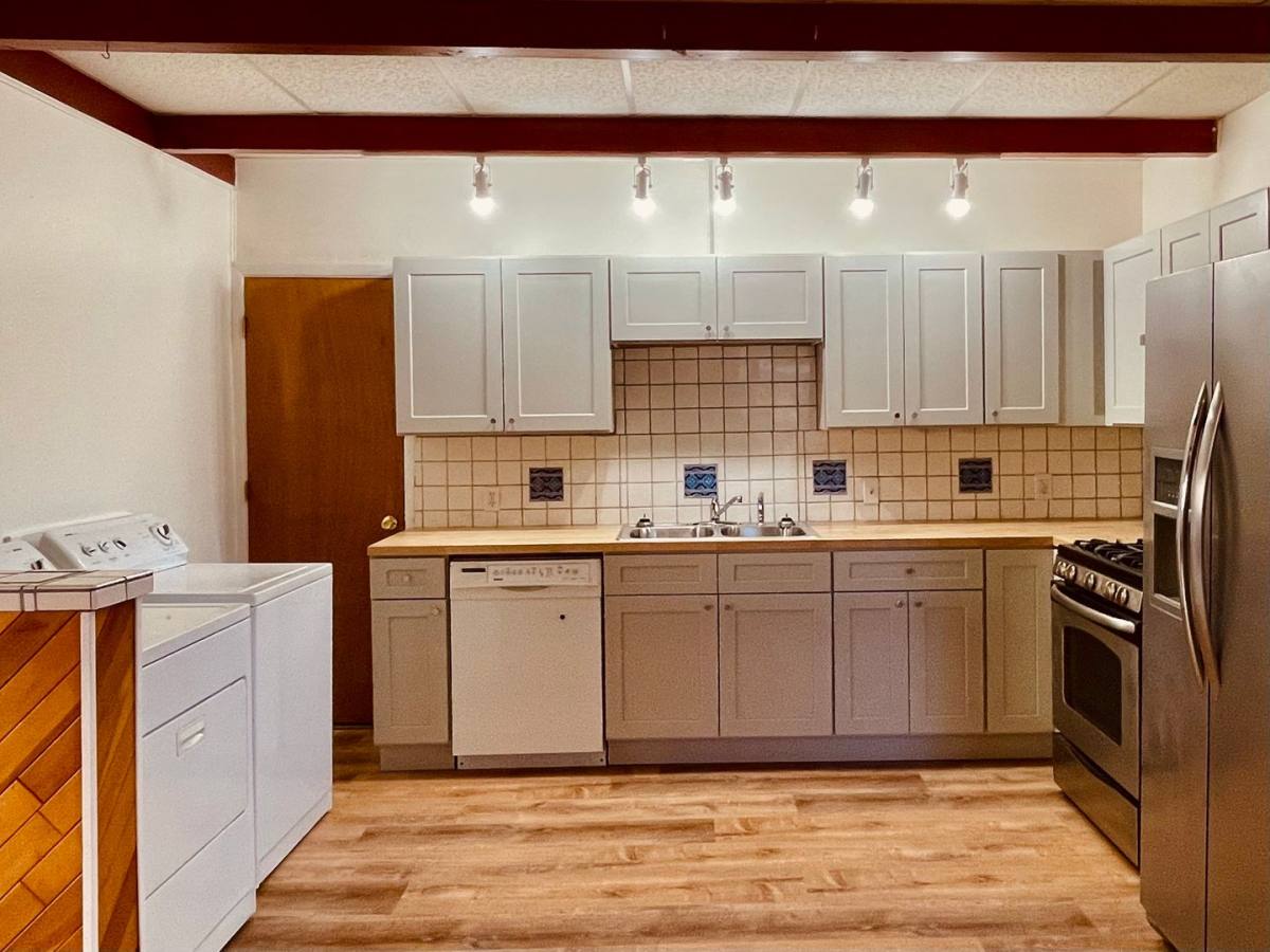 Apartment for rent at 1428 Vassar Dr NE, Albuquerque, NM 87106