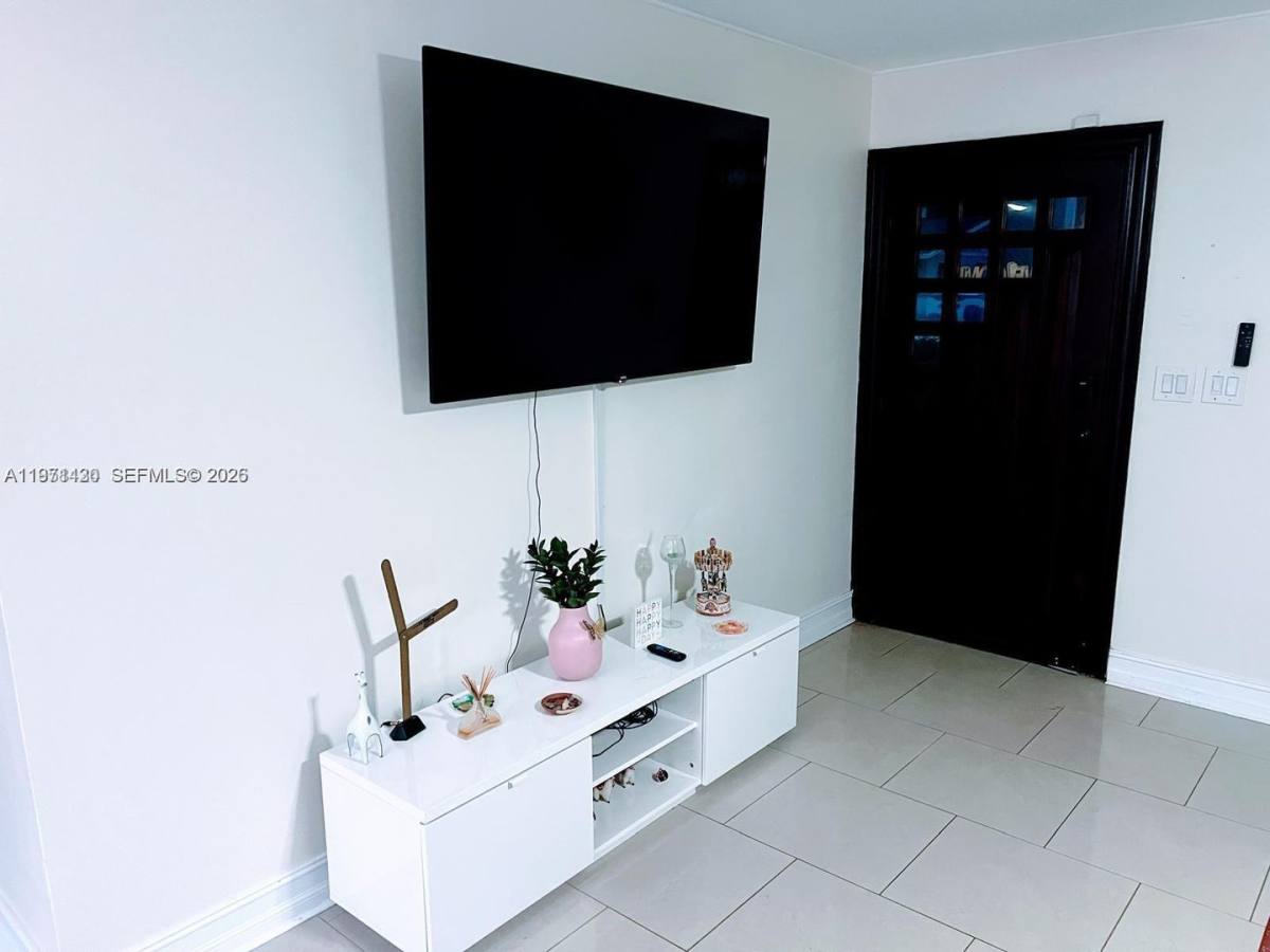 House for rent at 7750 NW 42nd St, Hollywood, FL 33024