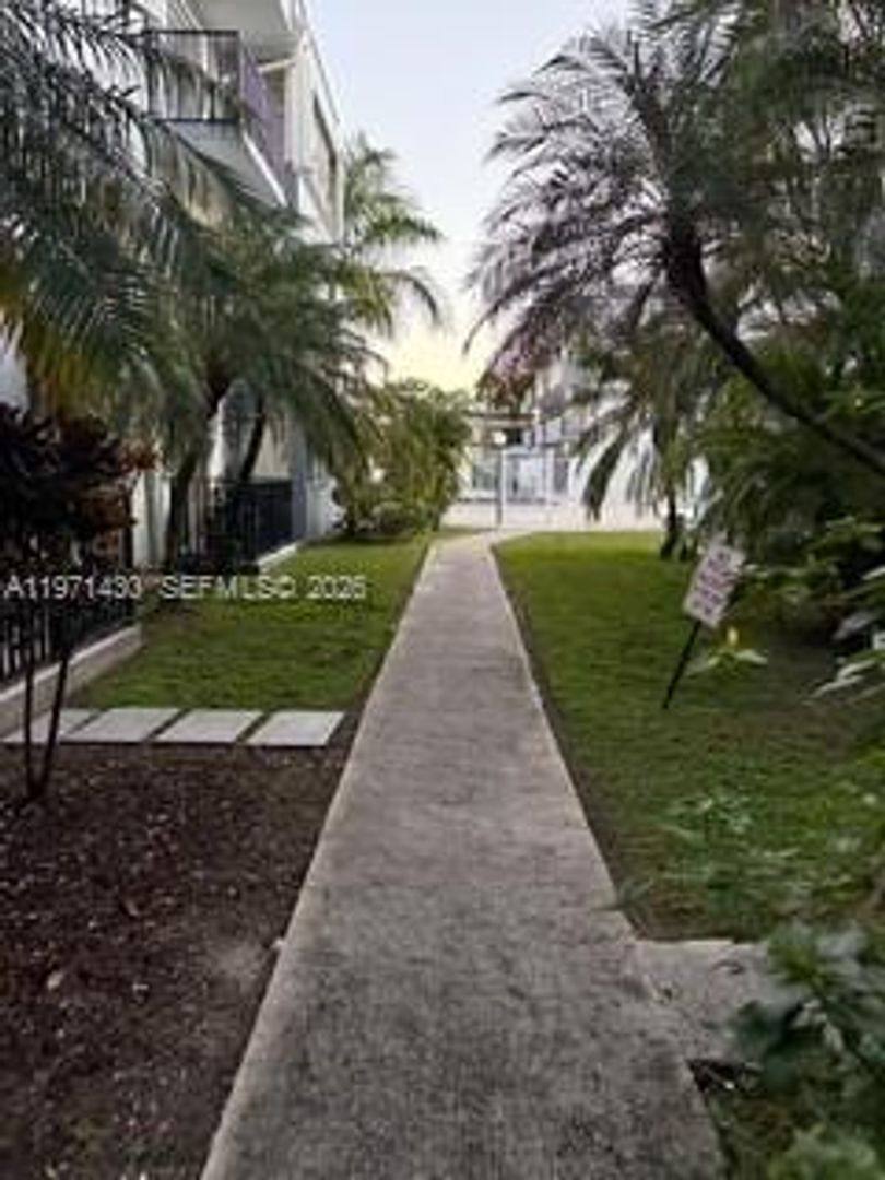 House for rent at 7750 NW 42nd St, Hollywood, FL 33024
