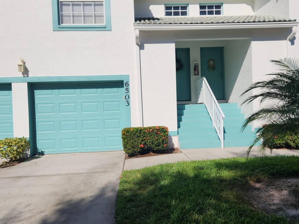 Apartment for rent at 6503 Fairway Gardens Dr, Bradenton, FL 34203
