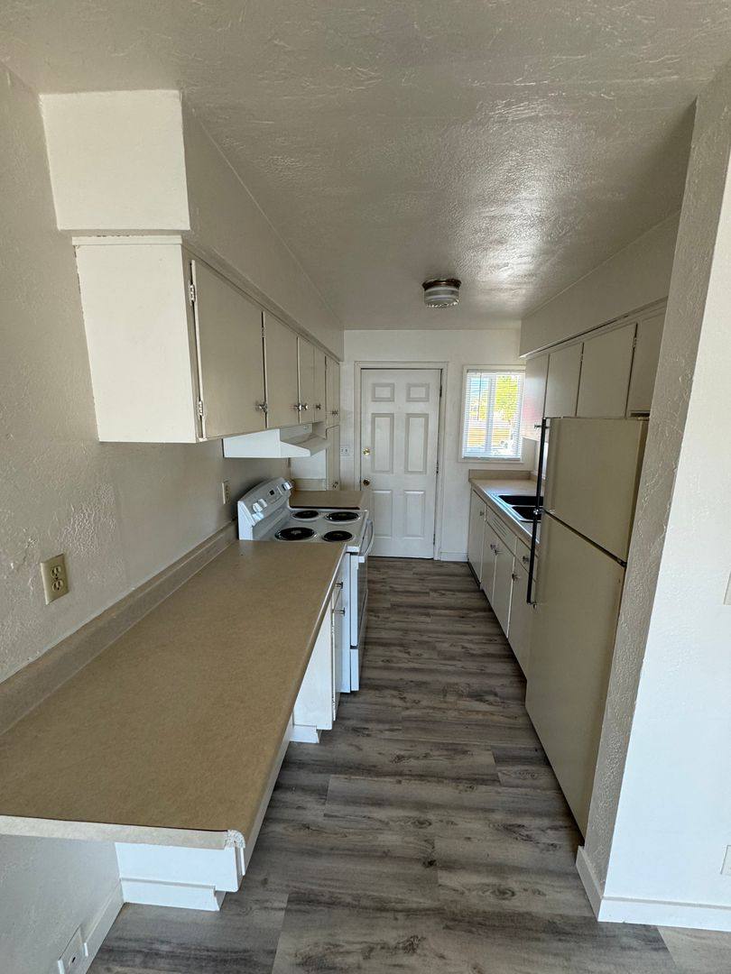 Apartment for rent at 1445 W 6th Ave, Eugene, OR 97402
