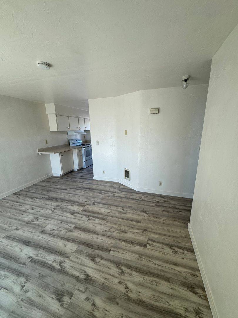 Apartment for rent at 1445 W 6th Ave, Eugene, OR 97402
