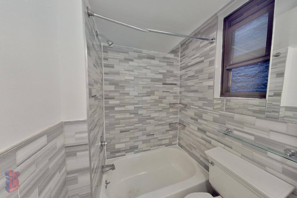 Apartment for rent at 230 E 32nd St #1C, New York, NY 10016