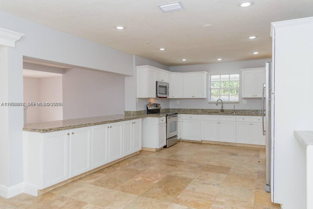 House for rent at 5520 Hayes St, Hollywood, FL 33021