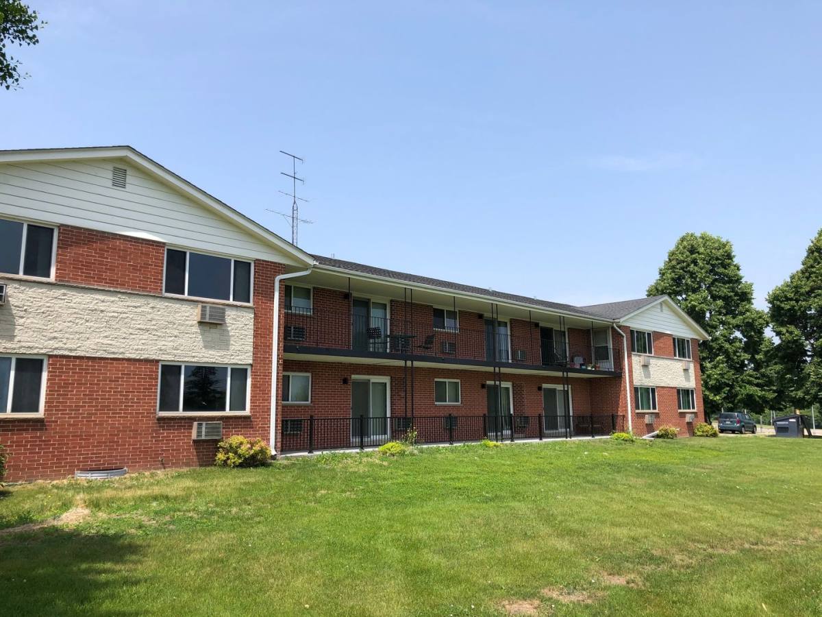 Apartment for rent at 720 35th St, Kenosha, WI 53140