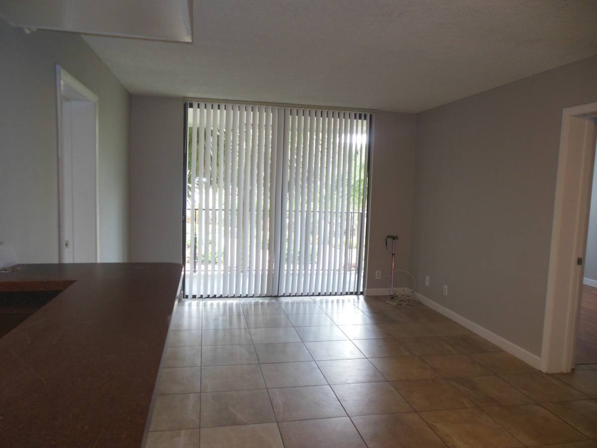 Apartment for rent at 744 Executive Center Dr, West Palm Beach, FL 33401