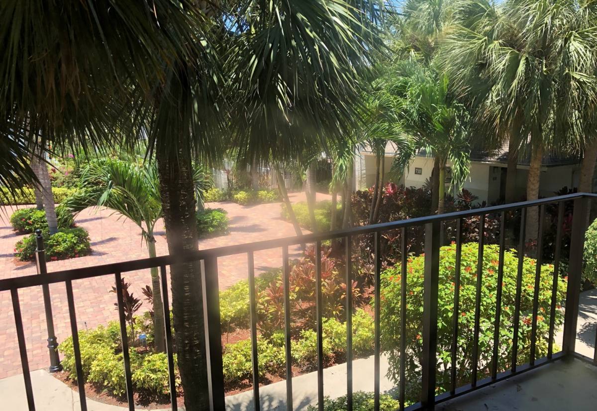 Apartment for rent at 744 Executive Center Dr, West Palm Beach, FL 33401