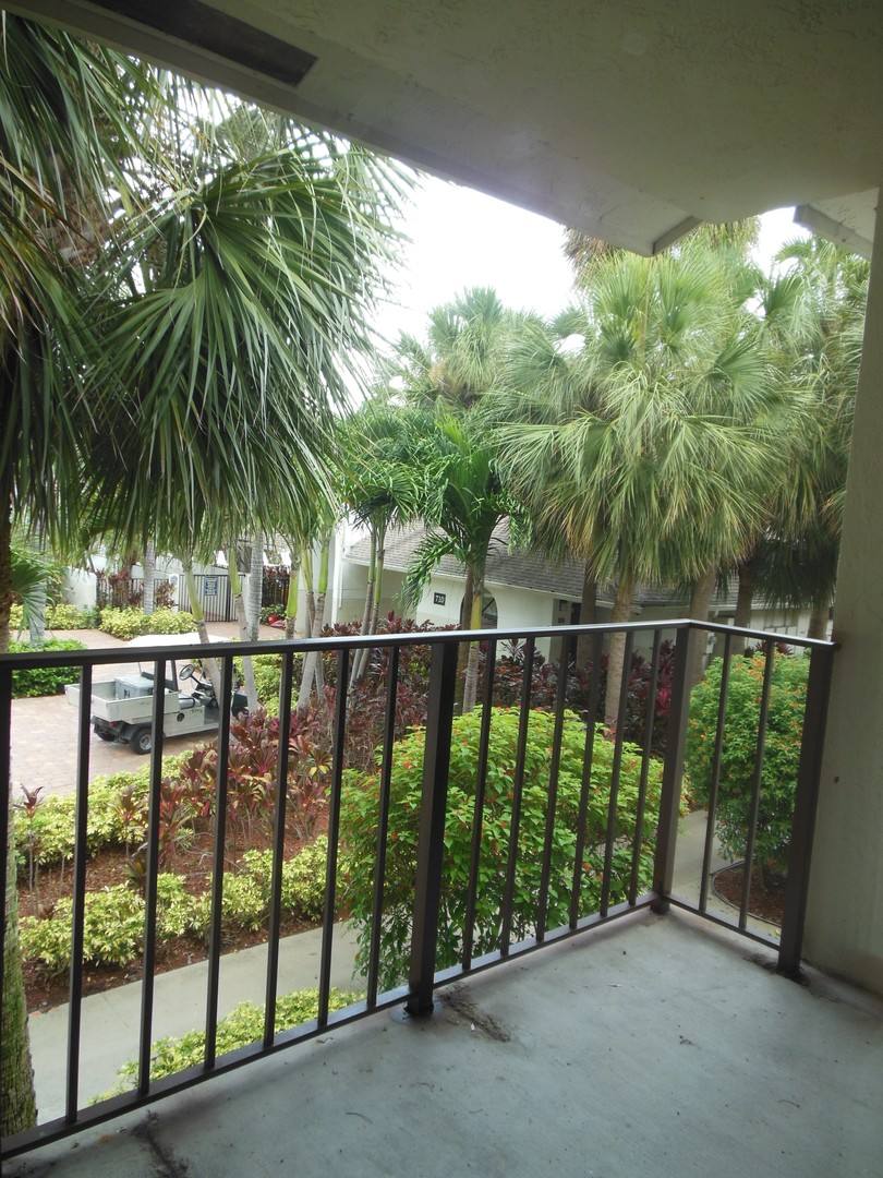 Apartment for rent at 744 Executive Center Dr, West Palm Beach, FL 33401