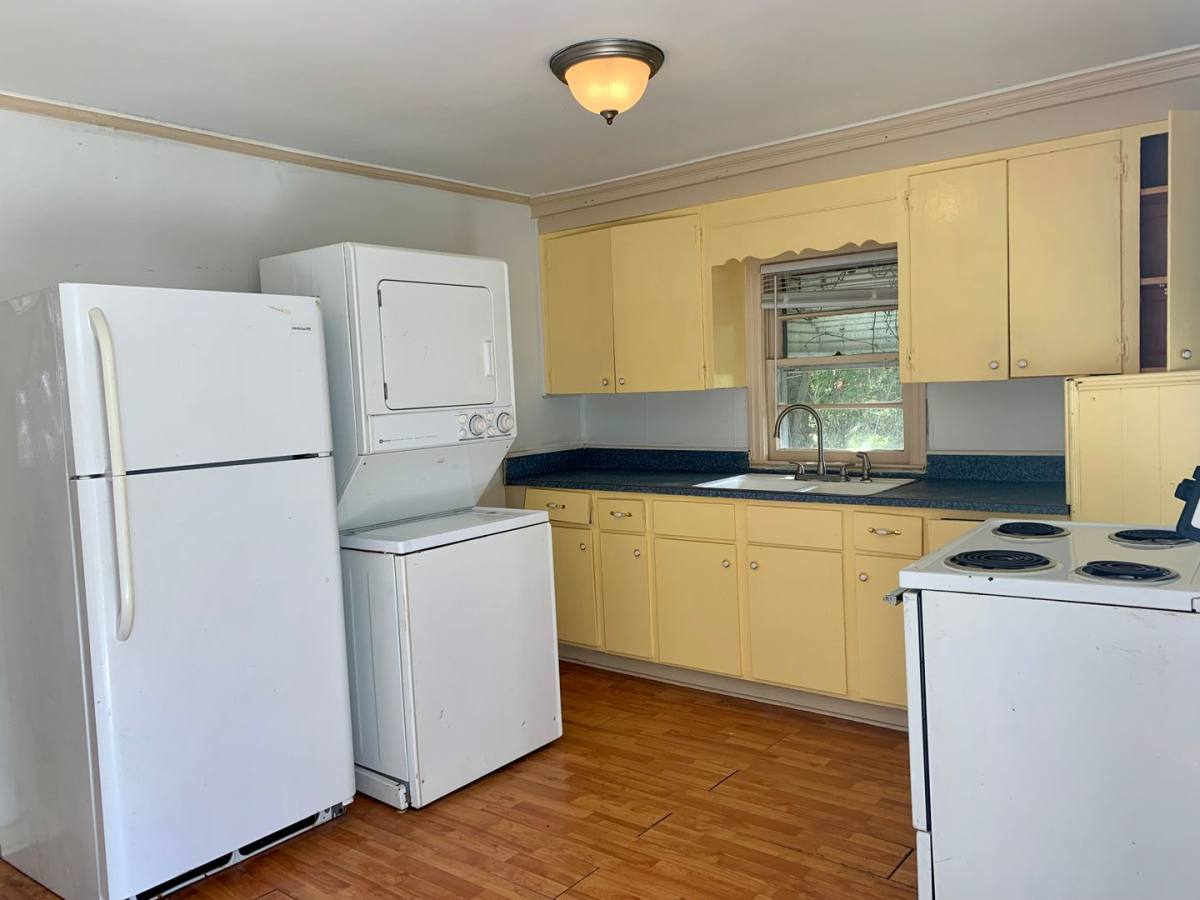 House for rent at 1409 Bay St, Morehead City, NC 28557