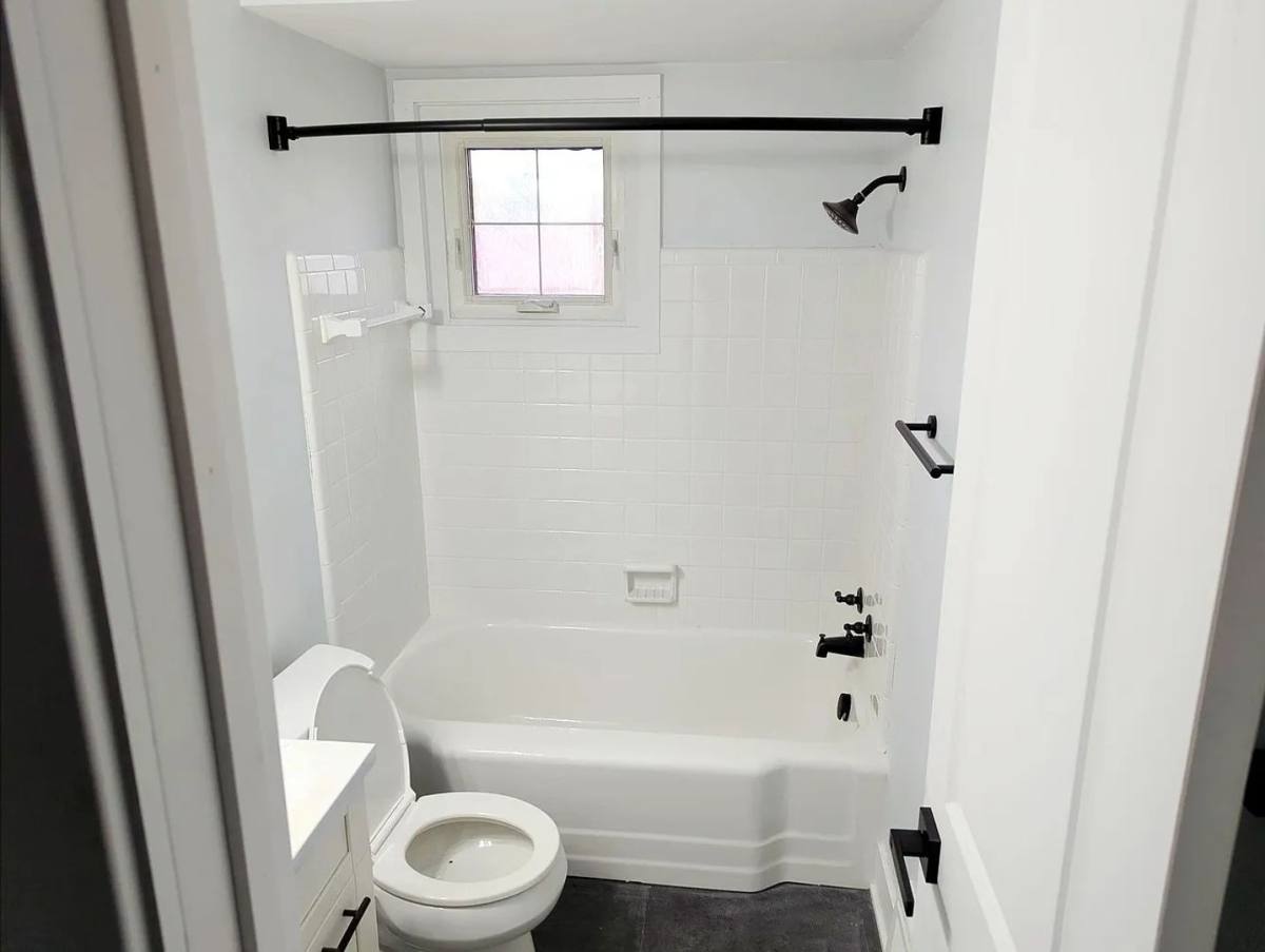 Townhouse for rent at 410 Fairfield Ave NW, Grand Rapids, MI 49504