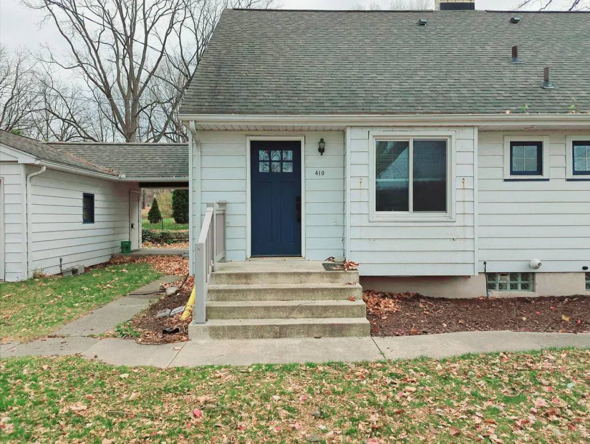 Townhouse for rent at 410 Fairfield Ave NW, Grand Rapids, MI 49504