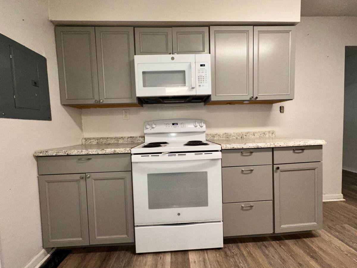 Apartment for rent at 121 Waterfill Ave, Lawrenceburg, KY 40342