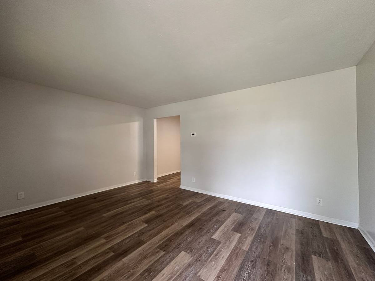 Apartment for rent at 121 Waterfill Ave, Lawrenceburg, KY 40342