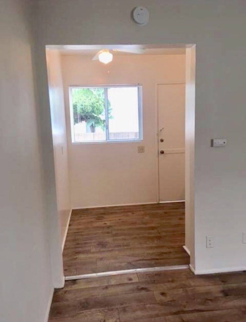 Apartment for rent at 445 Redondo Ave, Long Beach, CA 90814
