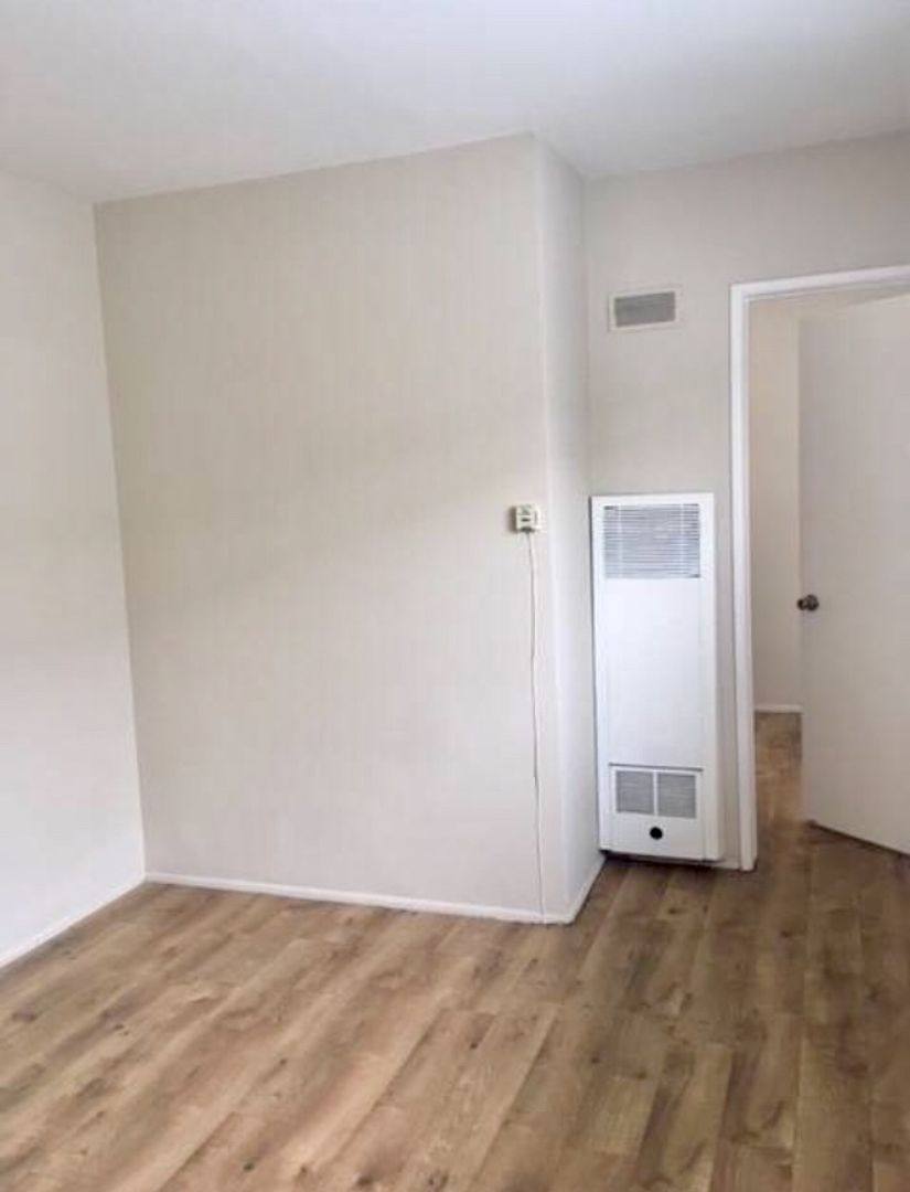 Apartment for rent at 445 Redondo Ave, Long Beach, CA 90814