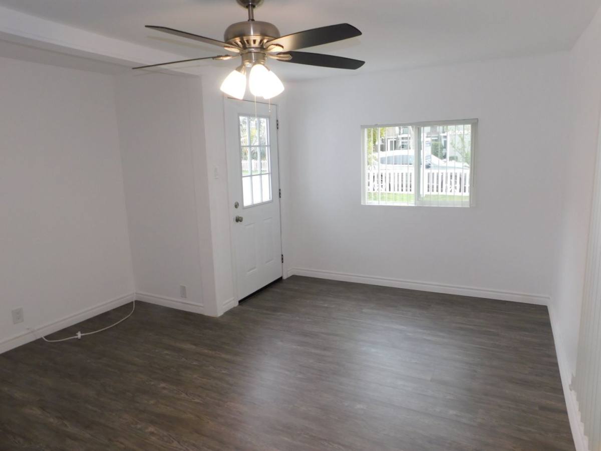 Apartment for rent at 190-192 Albert Place, Costa Mesa, CA 92627