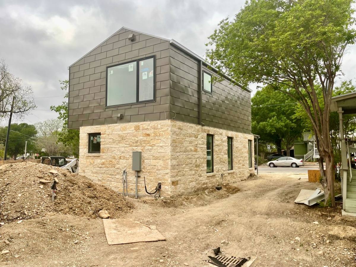 Townhouse for rent at 411 W San Antonio St, San Marcos, TX 78666