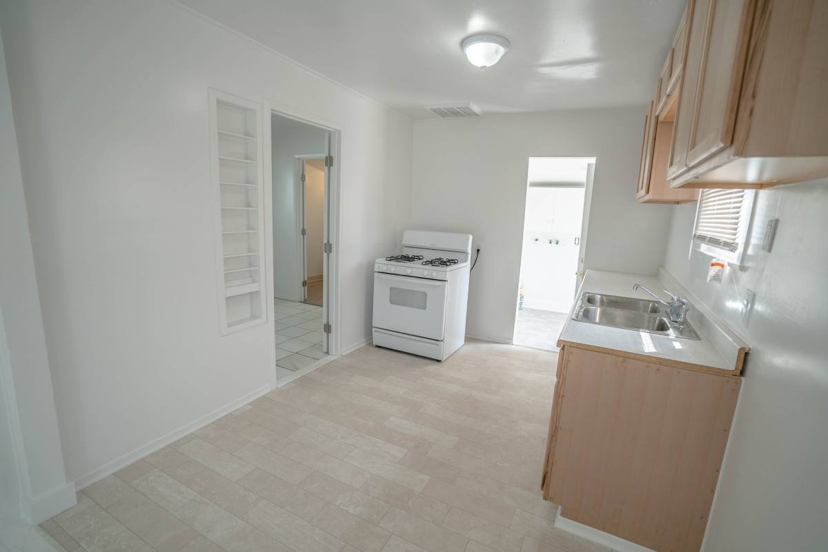 House for rent at 24012 Arch St, Newhall, CA 91321