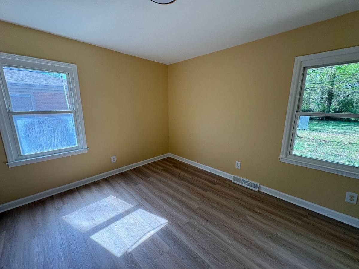 House for rent at 800 Carrington Dr, Charlotte, NC 28214
