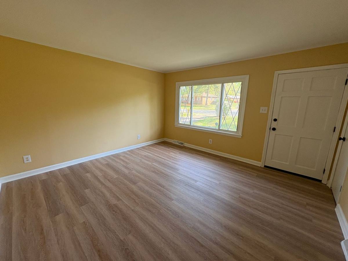 House for rent at 800 Carrington Dr, Charlotte, NC 28214