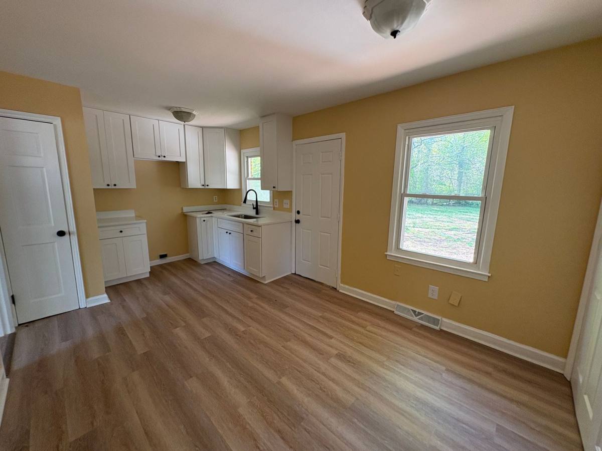 House for rent at 800 Carrington Dr, Charlotte, NC 28214