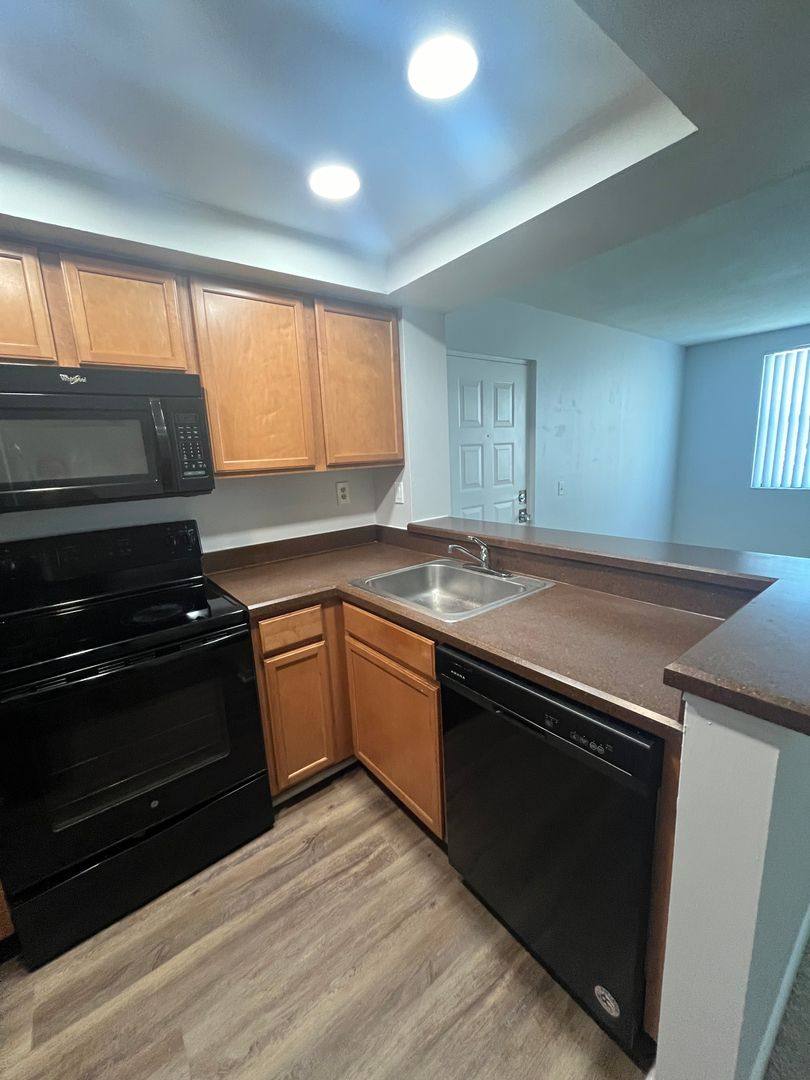 Apartment for rent at 718 Executive Center Dr, West Palm Beach, FL 33401
