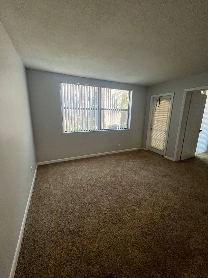Apartment for rent at 718 Executive Center Dr, West Palm Beach, FL 33401