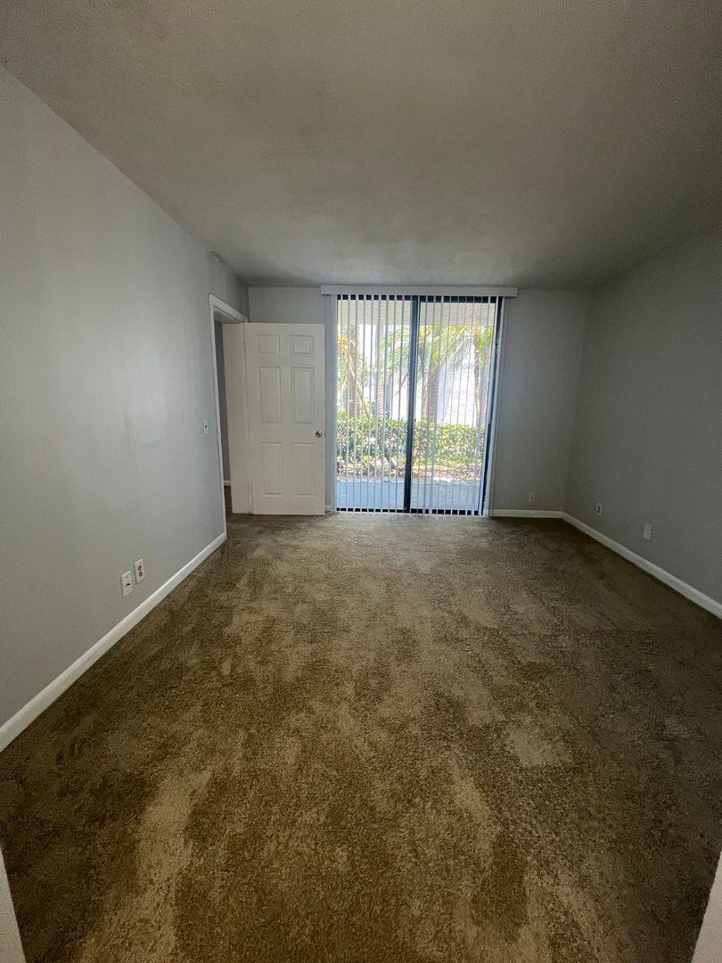 Apartment for rent at 718 Executive Center Dr, West Palm Beach, FL 33401