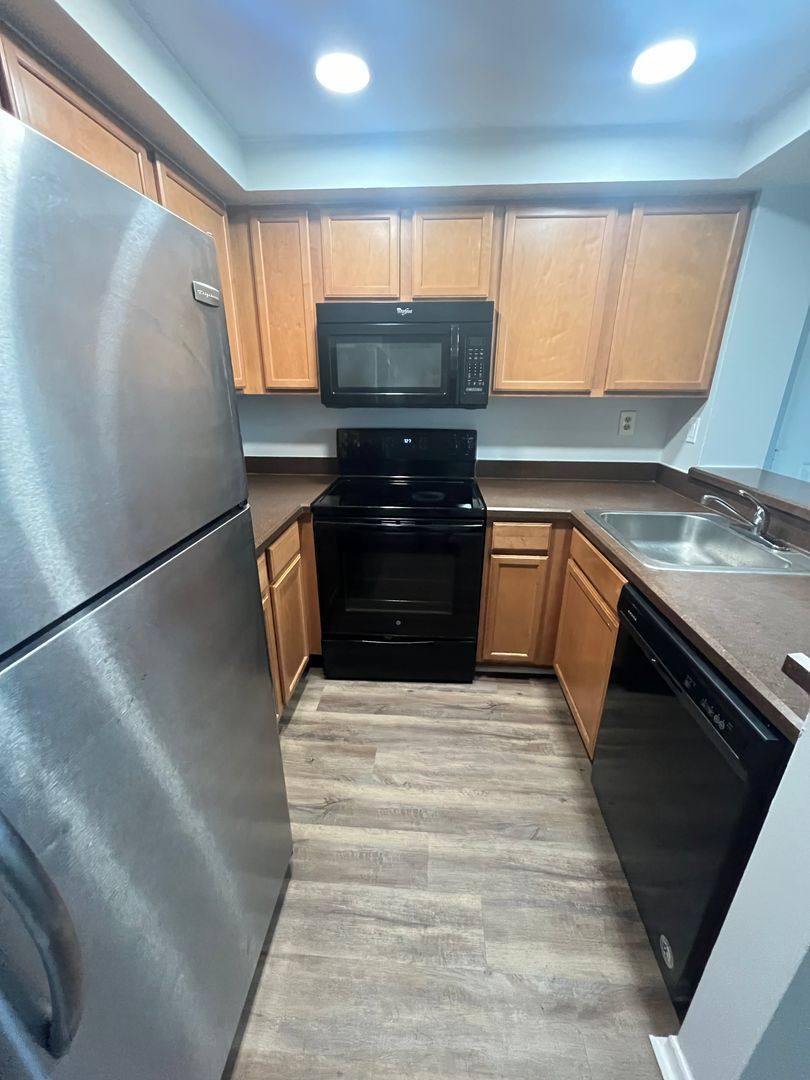 Apartment for rent at 718 Executive Center Dr, West Palm Beach, FL 33401