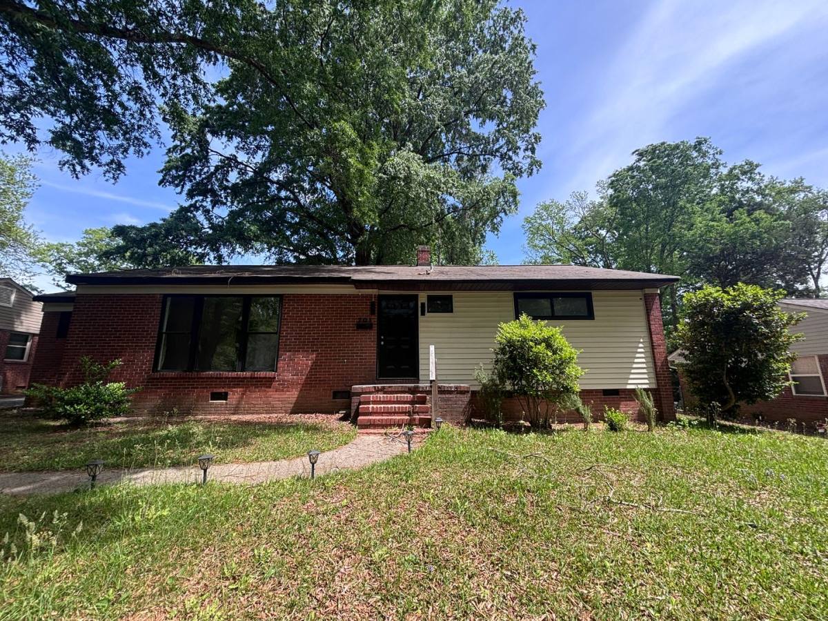 House for rent at 701 Vanderbrook Rd, Charlotte, NC 28215