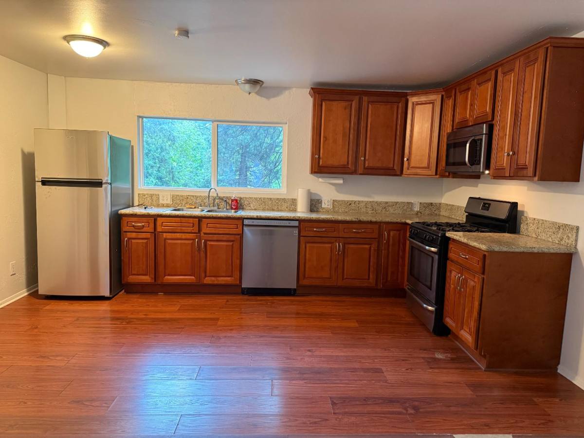 Apartment for rent at 767 Woodland Rd #1, Crestline, CA 92325