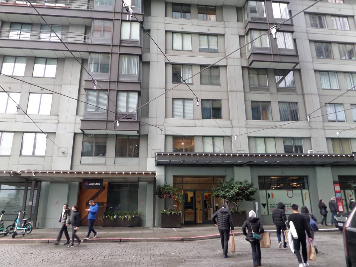 Condo for rent at 98 Union St, Seattle, WA 98101