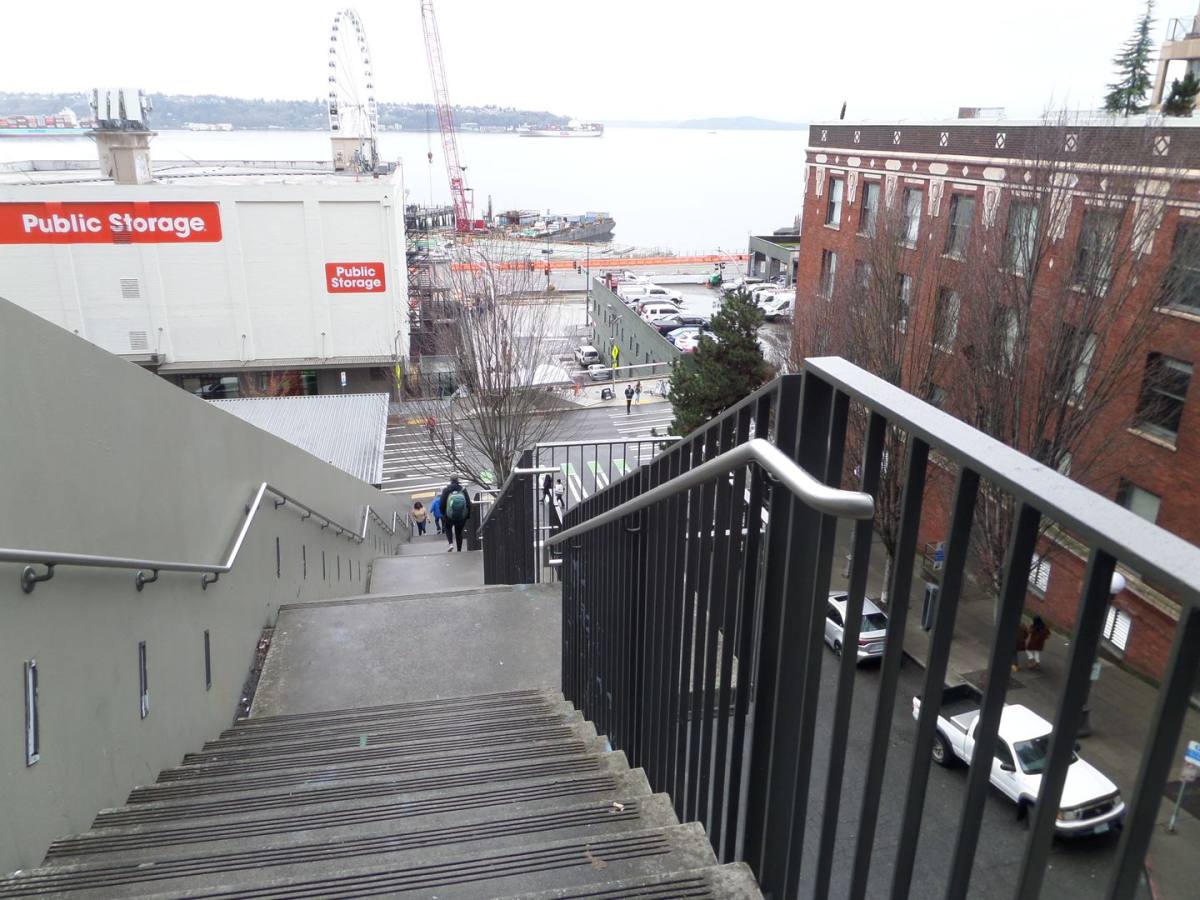 Condo for rent at 98 Union St, Seattle, WA 98101