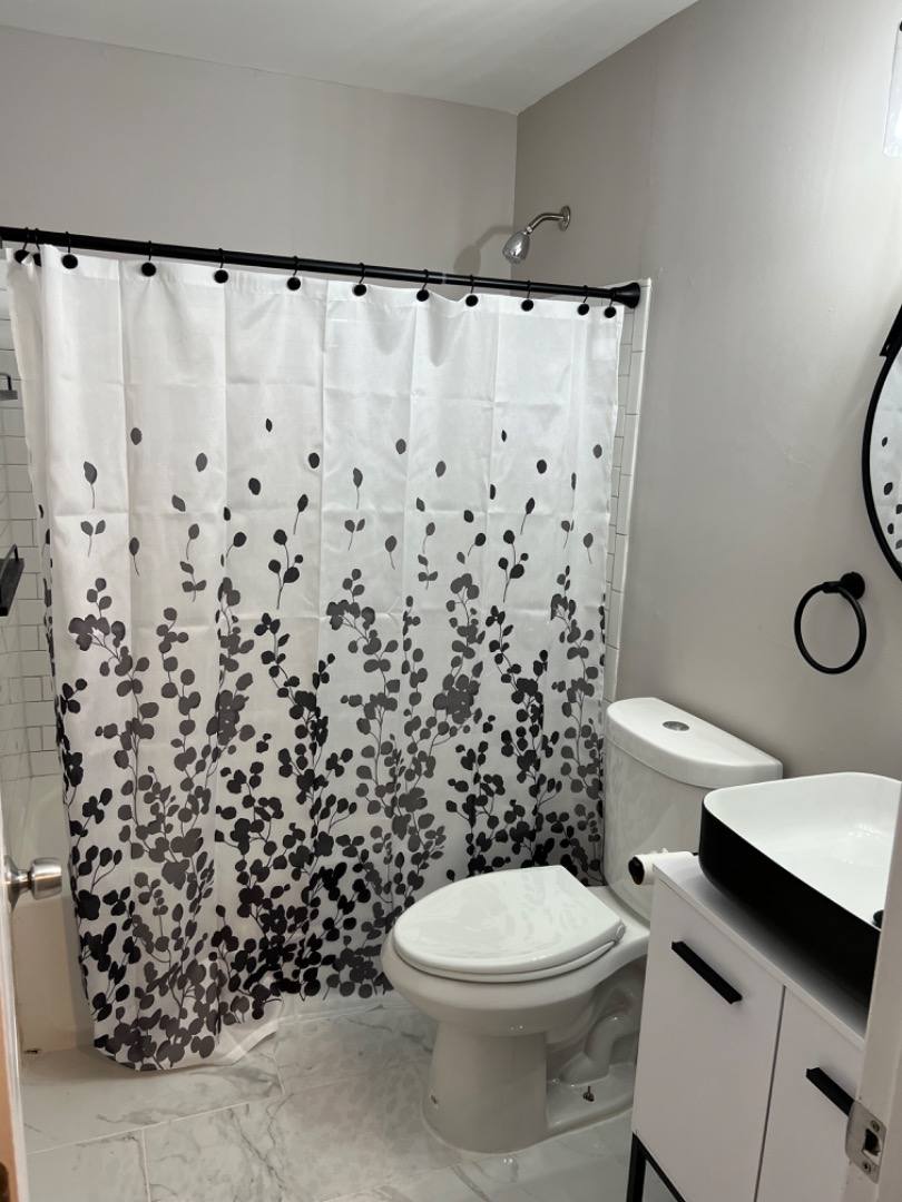 Townhouse for rent at 155 W Market St #1G1X, Newark, NJ 07103