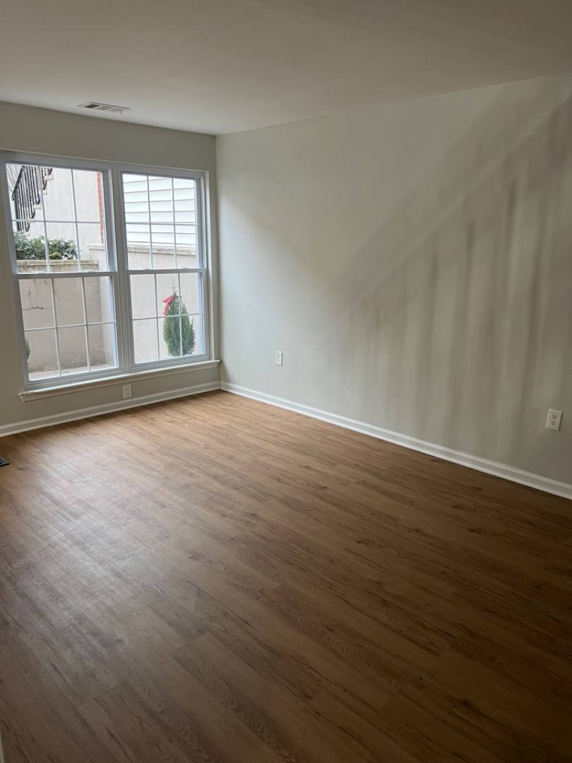 Townhouse for rent at 155 W Market St #1G1X, Newark, NJ 07103