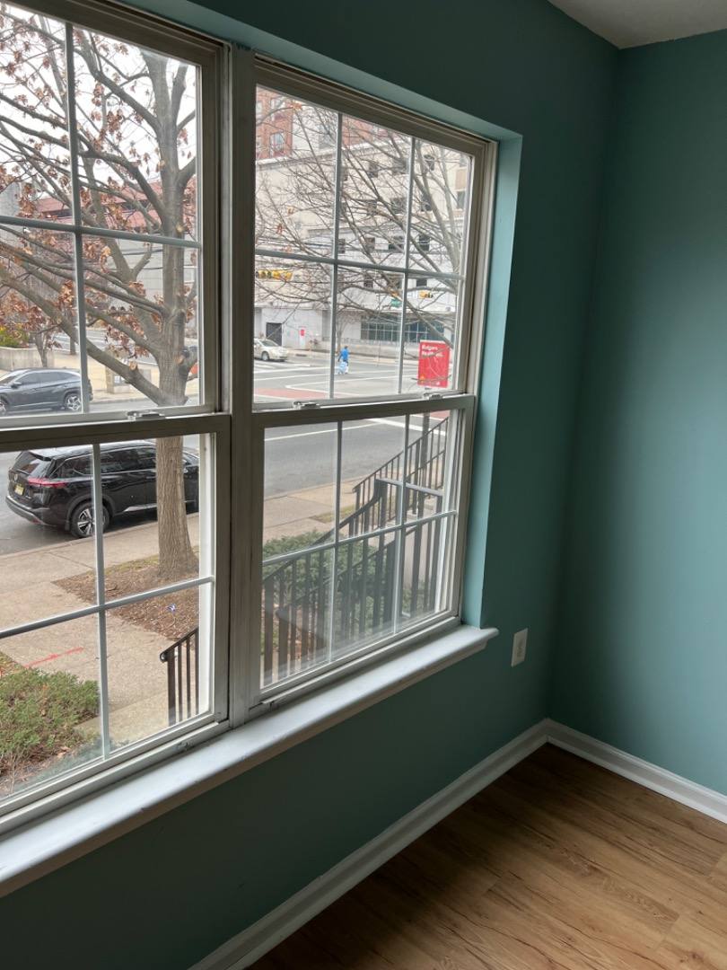 Townhouse for rent at 155 W Market St #1G1X, Newark, NJ 07103
