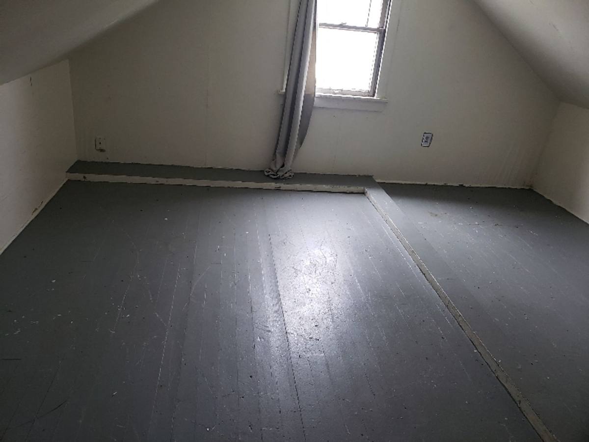 Apartment for rent at 913 W First St, Aberdeen, WA 98520
