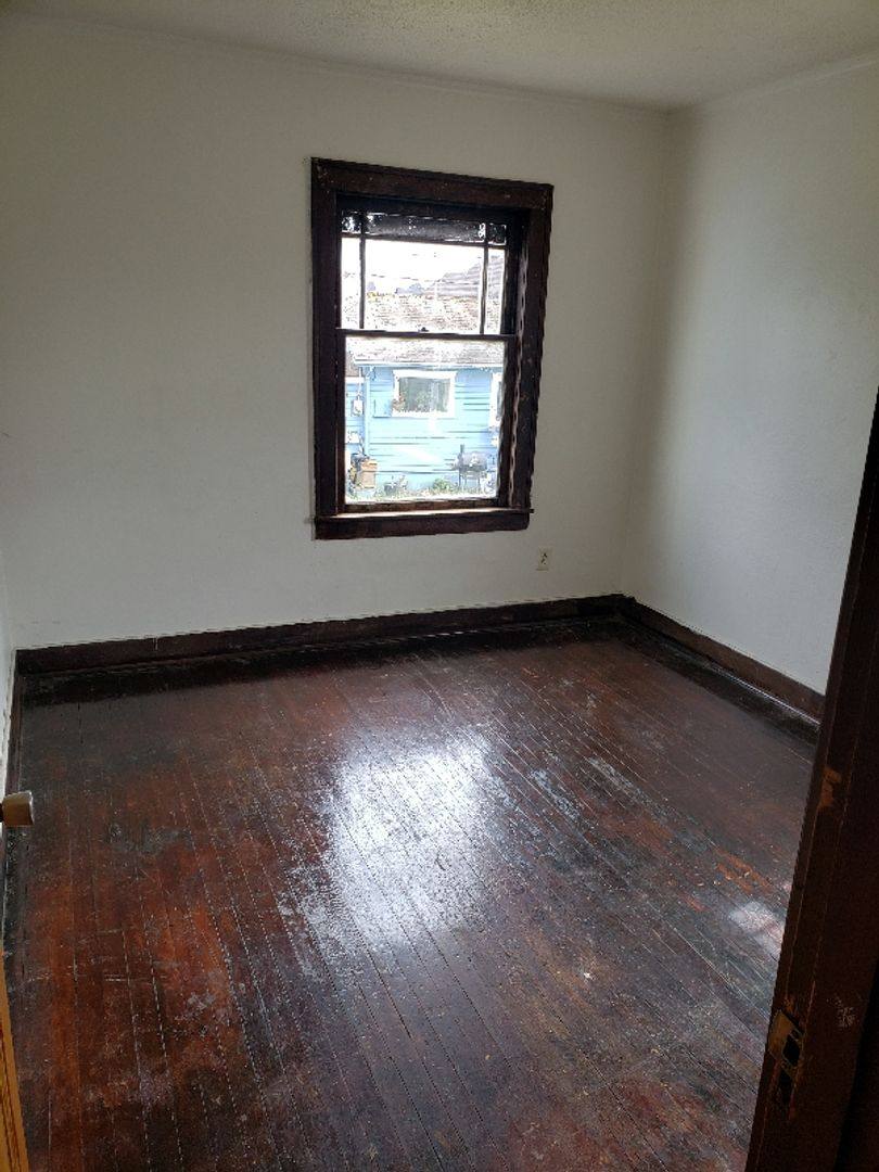 Apartment for rent at 913 W First St, Aberdeen, WA 98520