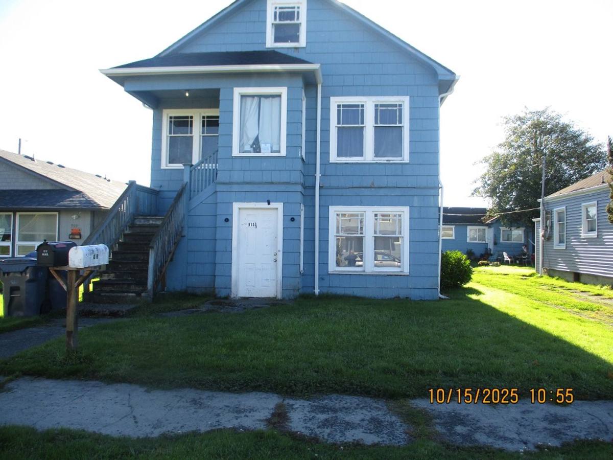 Apartment for rent at 913 W First St, Aberdeen, WA 98520
