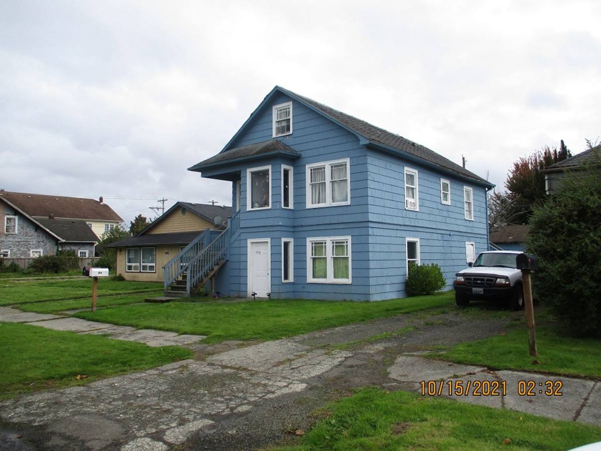 Apartment for rent at 913 W First St, Aberdeen, WA 98520