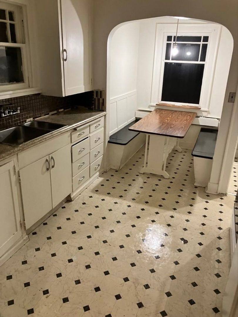 Apartment for rent at 913 W First St, Aberdeen, WA 98520