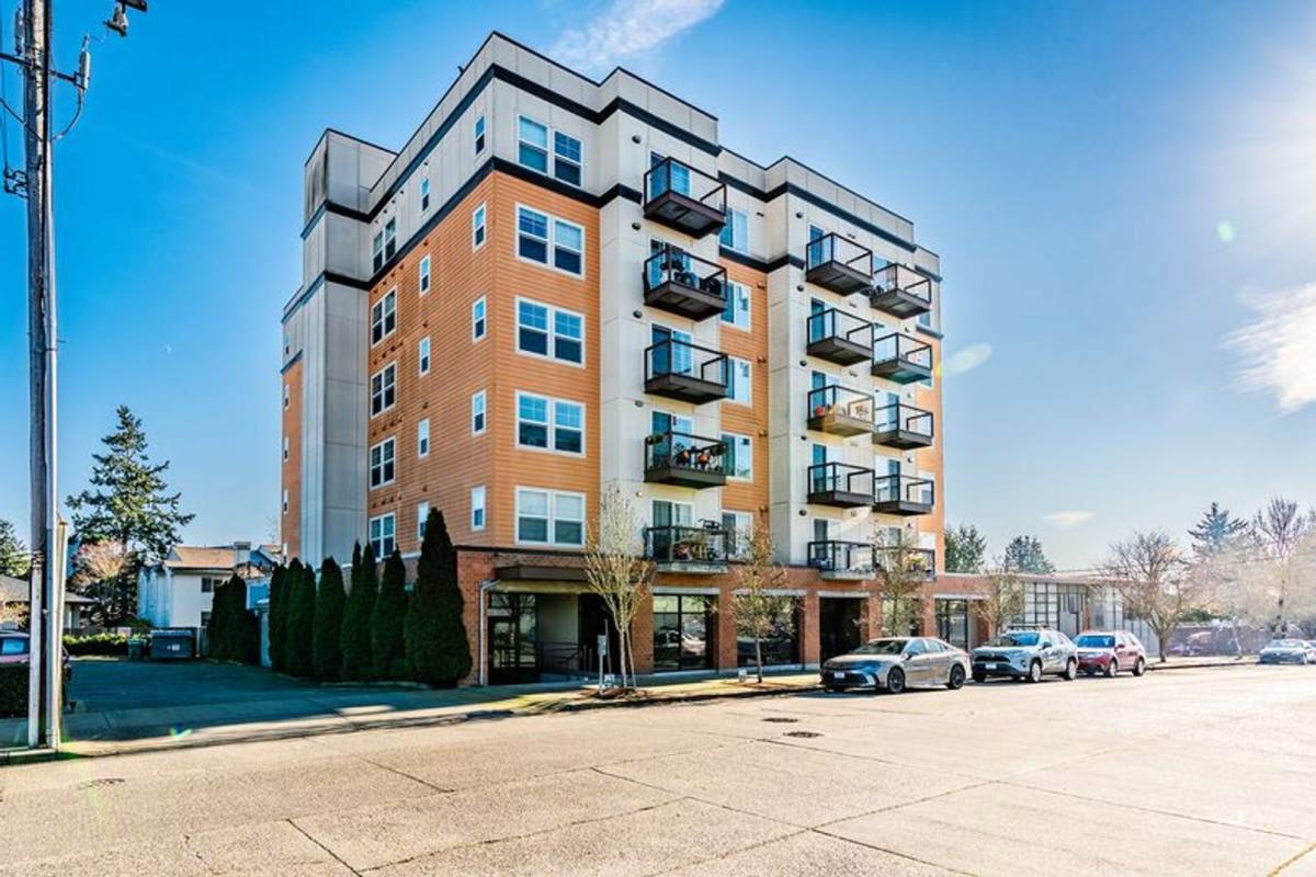 Apartment for rent at 9514 Stone Ave N, Seattle, WA 98103