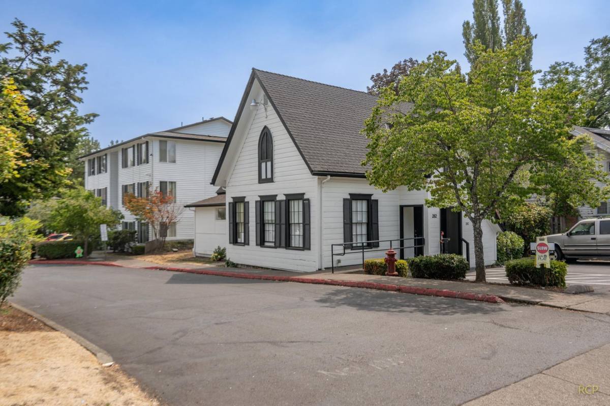 Apartment for rent at 230-282 SE Evans St, McMinnville, OR 97128