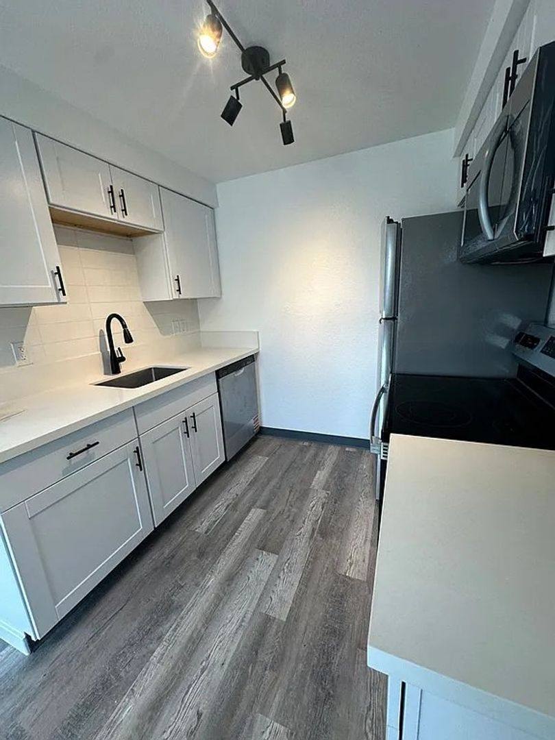 Apartment for rent at 230-282 SE Evans St, McMinnville, OR 97128