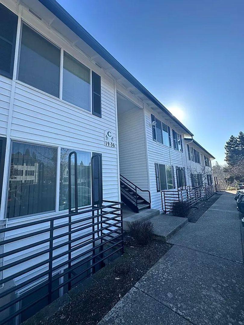Apartment for rent at 230-282 SE Evans St, McMinnville, OR 97128