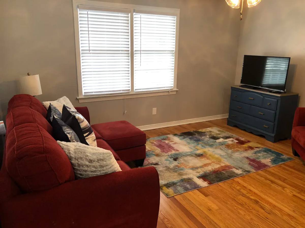 Apartment for rent at 114-120 1 2 W, Tallahassee, FL 32303